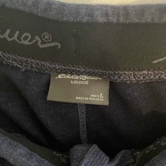 Men’s Eddie Bauer lounge knit shorts - Picture 2 of 4